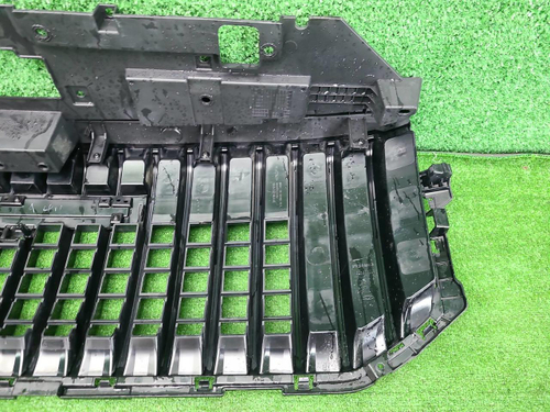 Решетка радиатора JAECOO J7 (2023-н.в.)