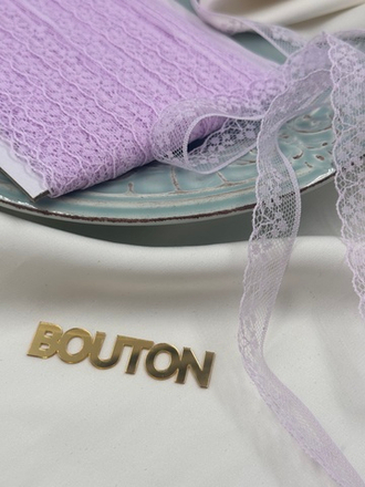 Кружево лавандовое (светло-фиолетовое)