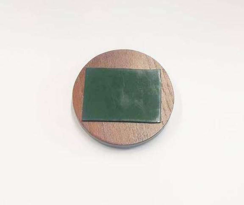 Автоикона круглая свт. Николай Чудотворец  (дерево, медь, стразы)