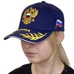 Синяя бейсболка с вышитым гербом России