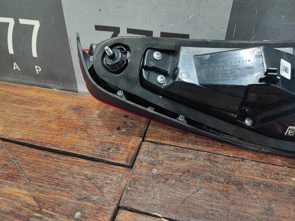 Фонарь задний левый Audi Q3 (8U) 14-18 Б/У Оригинал 8U0945093N