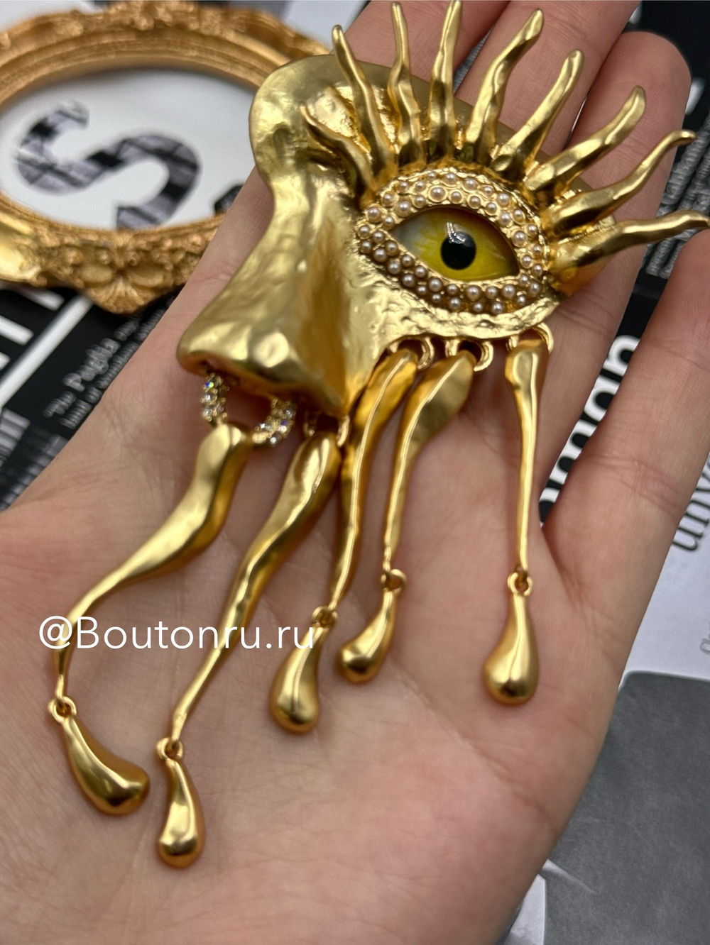 Брошь Скиапар. с подвесками "Лицо"