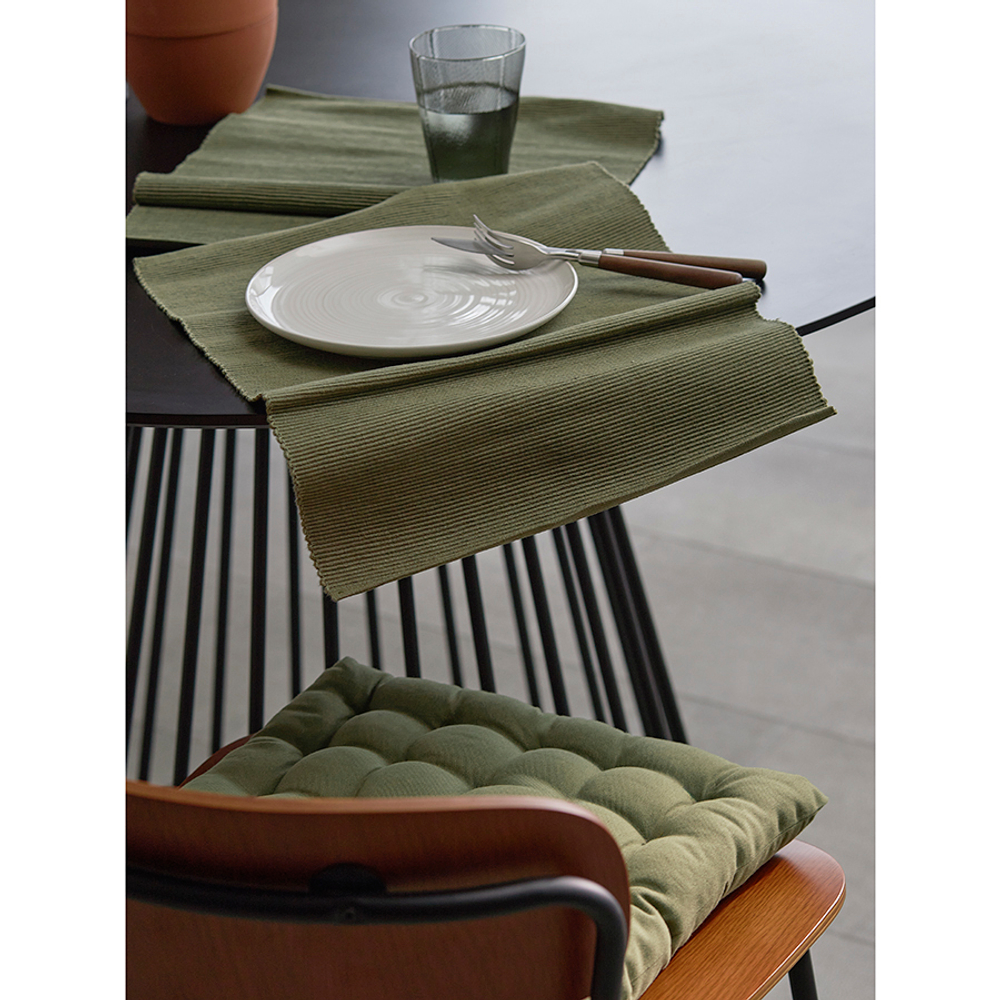 Подушка на стул из хлопка оливкового цвета из коллекции essential, 35х35 см