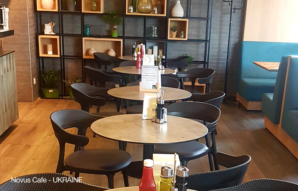 Кресло пластиковое Papatya Luna Stripe, черный