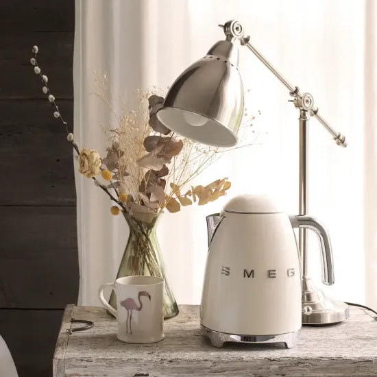 Электрический чайник Smeg KLF03CREU, объем 1,7 л, кремовый