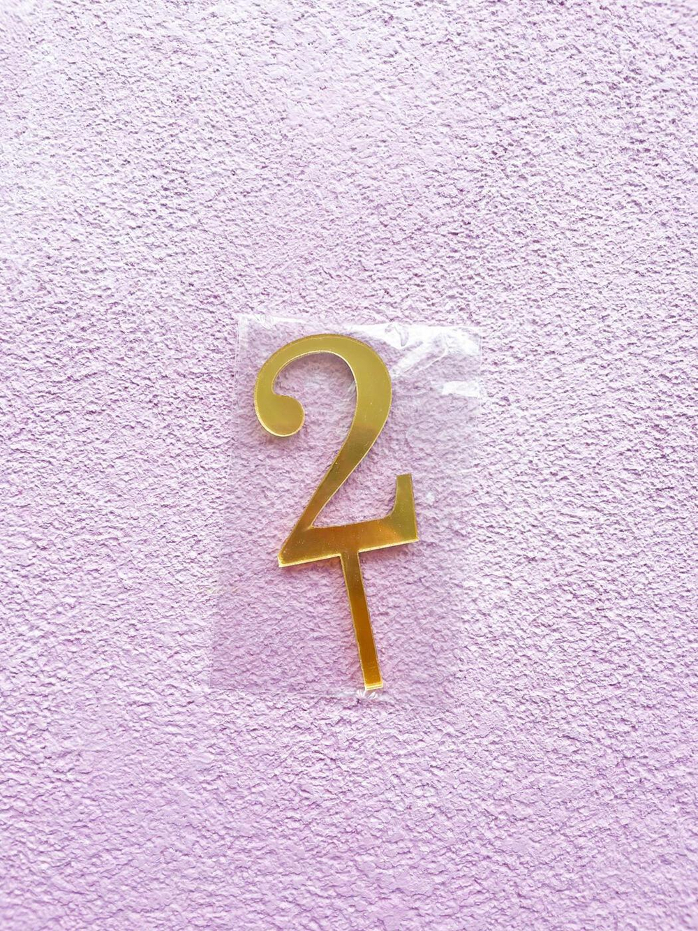 Топпер цифра «2» золото, акрил, 8 см