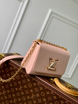 Louis Vuitton Twist MM