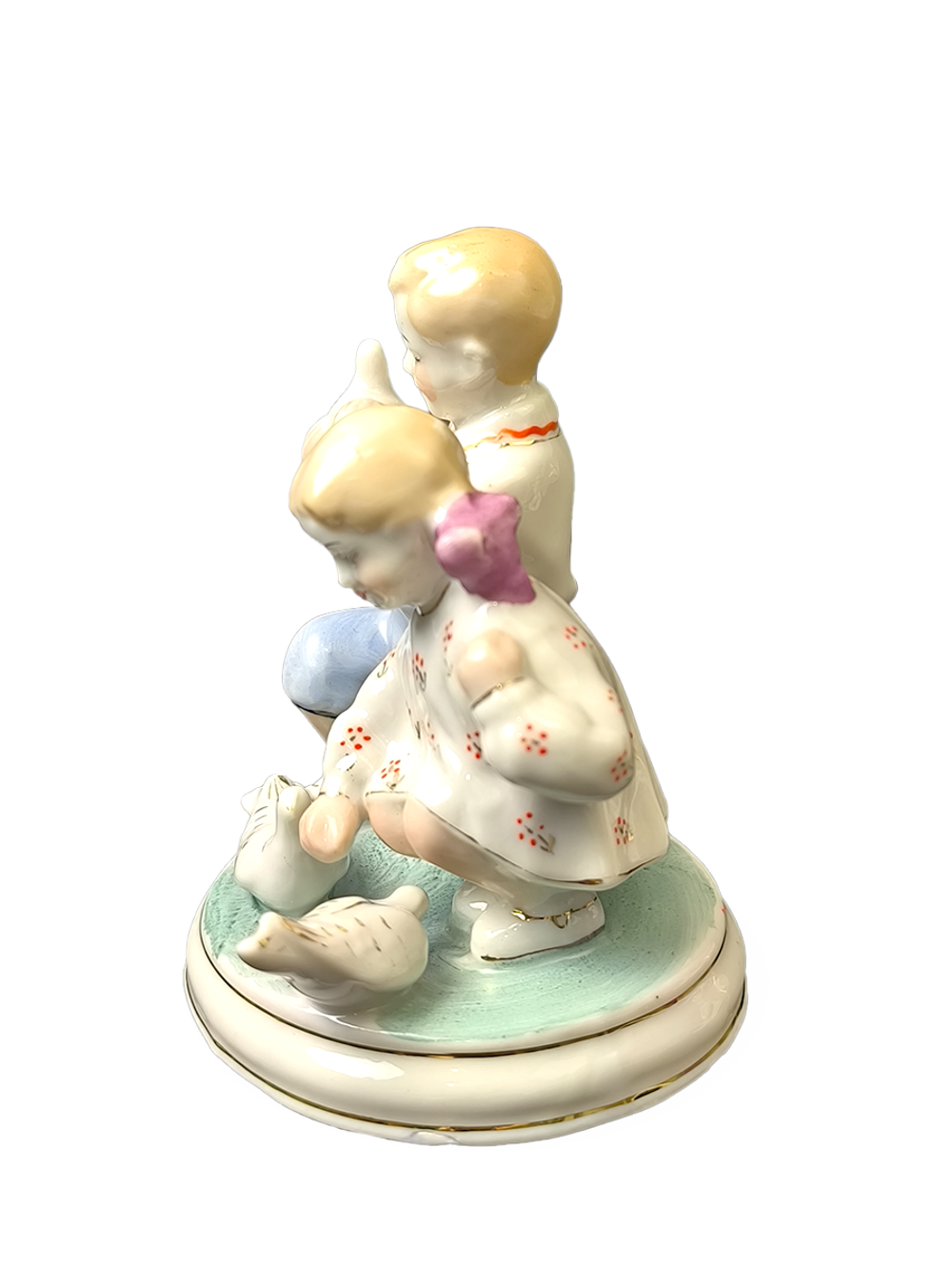 Фарфоровая статуэтка "Дети кормят голубей" Полонский ЗХК