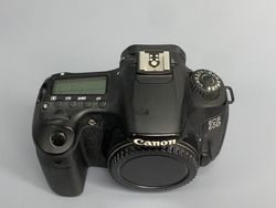 Canon 60D 23500 кадров Скол на экране