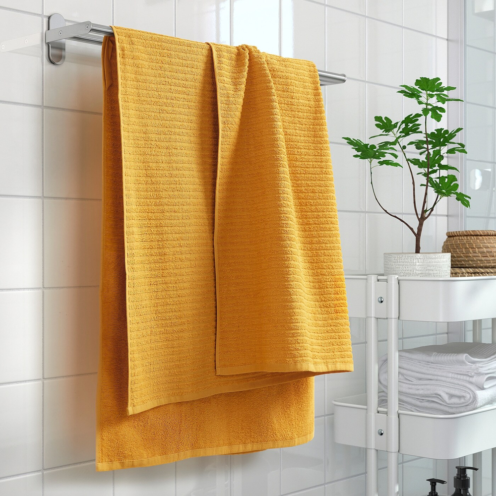 IKEA VÅGSJÖN  (ИКЕА ВÅГСЙÖН)  -  Полотенце банное, золотисто-желтое, 100x150 см