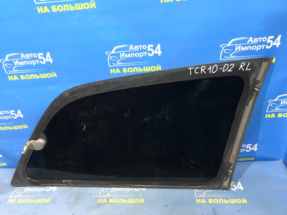 Стекло багажника левое TOYOTA ESTIMA 1999