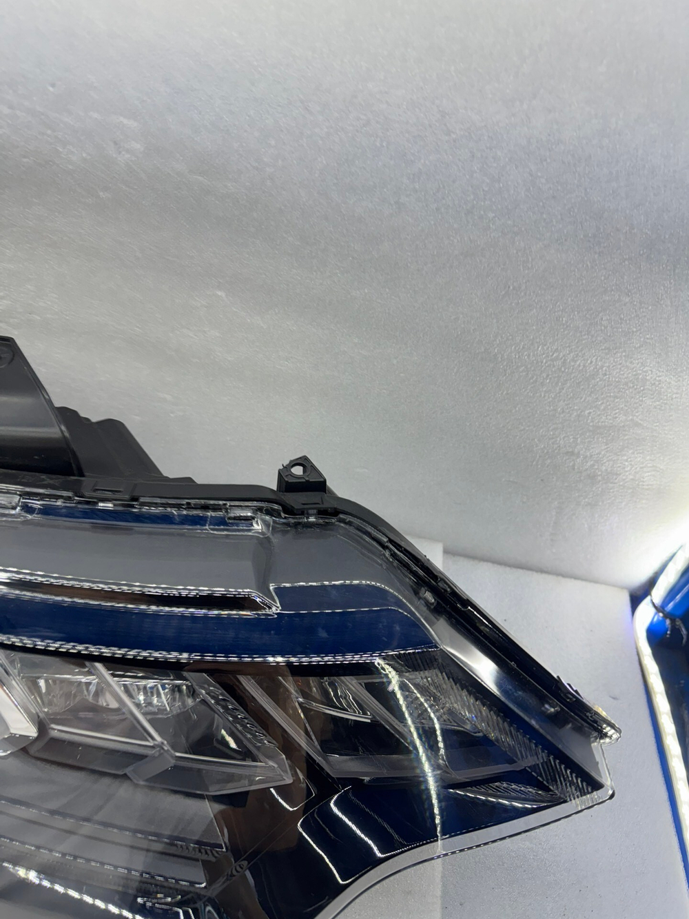 Передняя светодиодная (LED) фара Mitsubishi Outlander 2019-2021 (оригинал,)