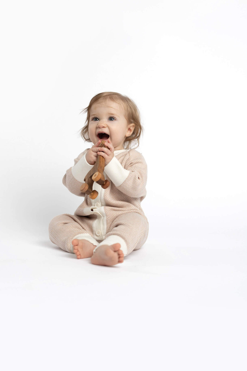 7055-157 Комбинезон вязаный "Ёлочка" (экрю+бронза)