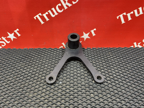 Кронштейн цилиндра подъема кабины 2019г