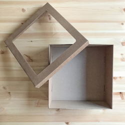 Коробка с окном 30 х 30 х 12 см