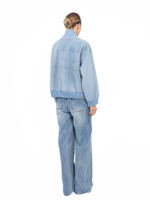 Женская голубая куртка-бомбер с накладными карманами