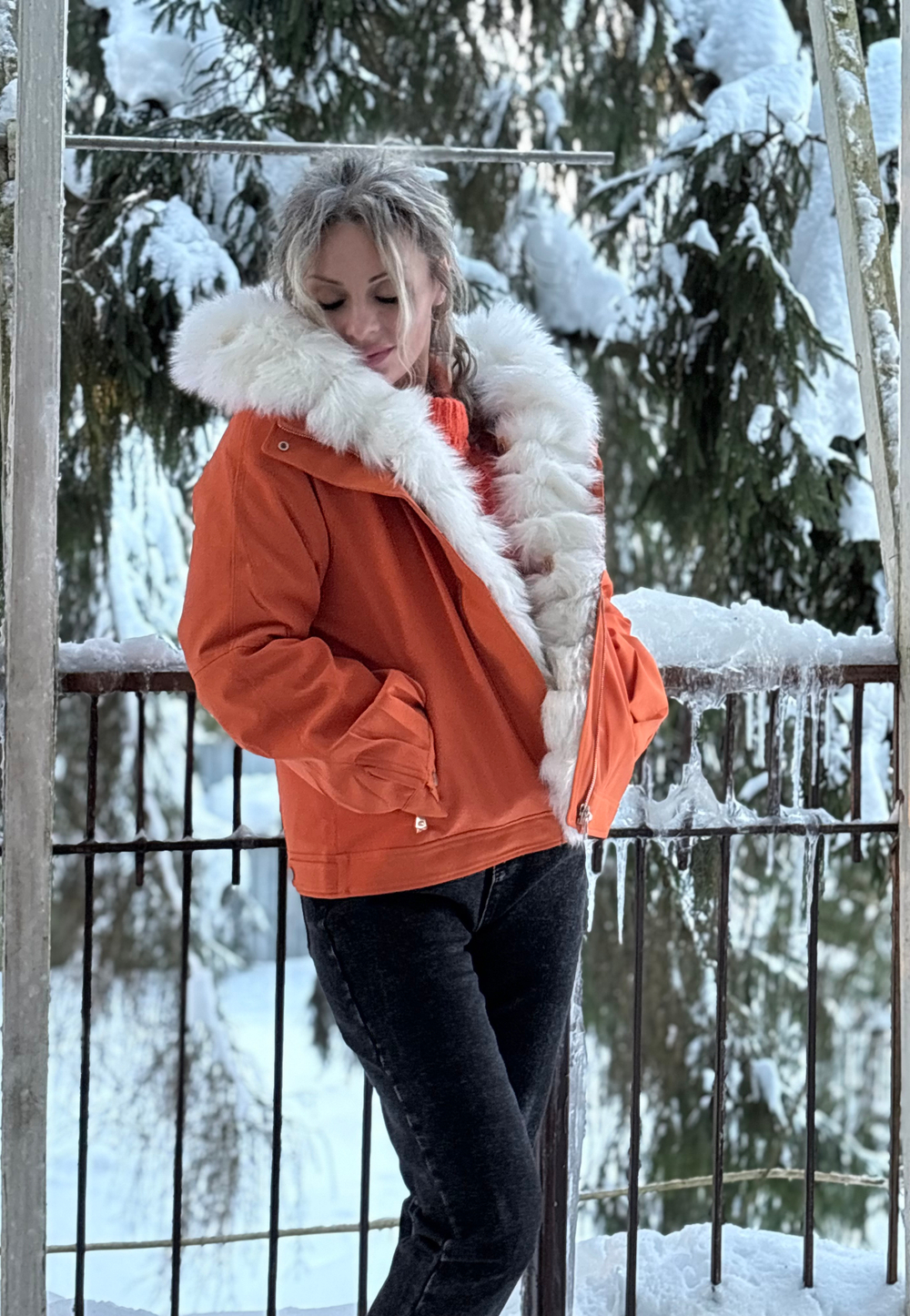 Куртка / натуральный мех песец / стежка натуральный кролик