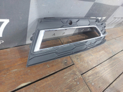 Накладка ПТФ правая Skoda Octavia 4 (A8) 19-нв Б/У Оригинал 5E3807682C