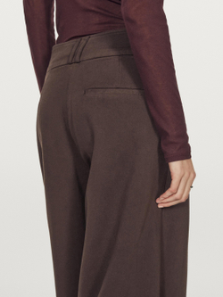 Massimo Dutti Брюки со средней посадкой и широкими штанинами и вытачками, баклажанный