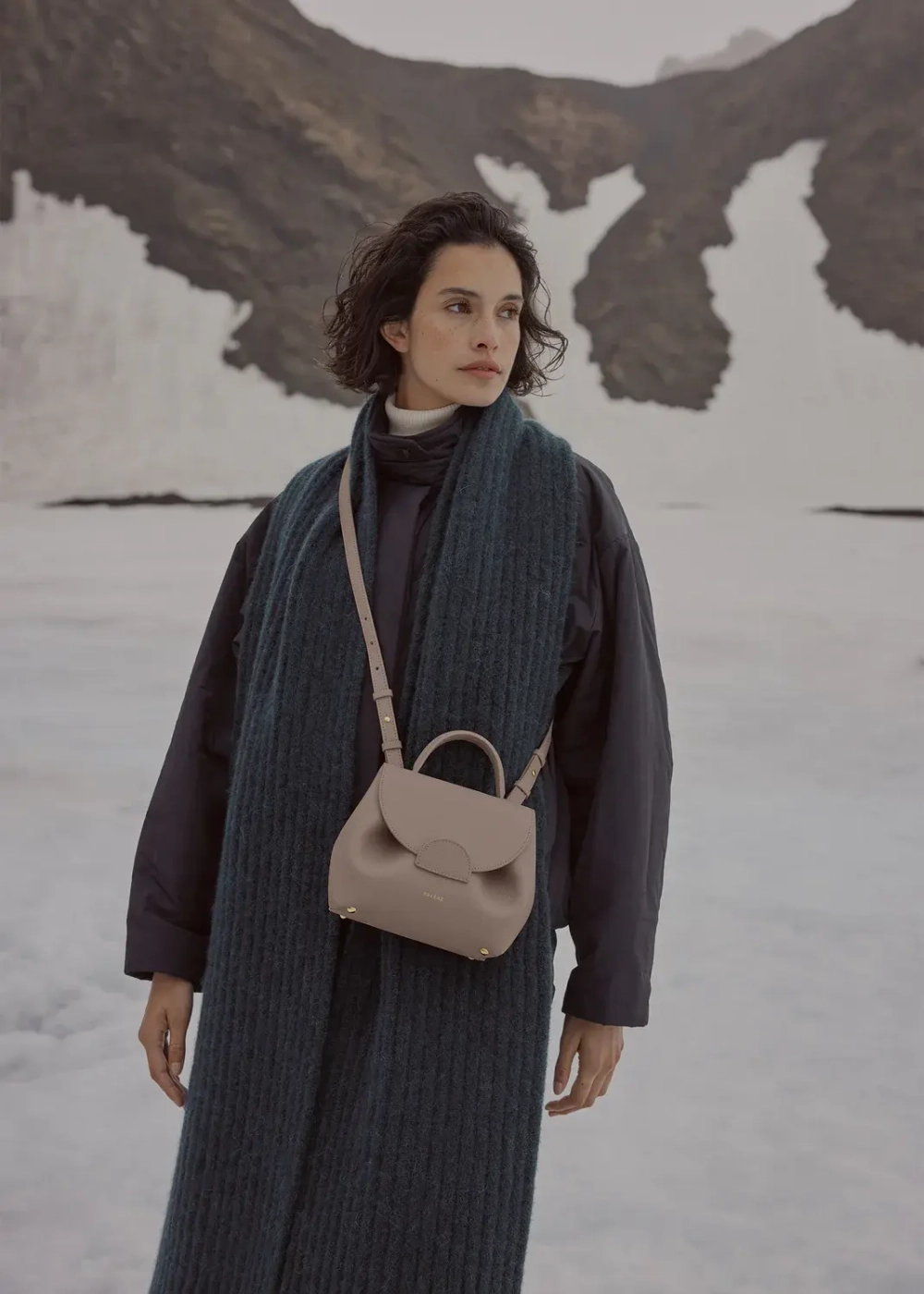 POLENE СУМКА NUMERO UN NANO, ТЕМНО-СЕРЫЙ