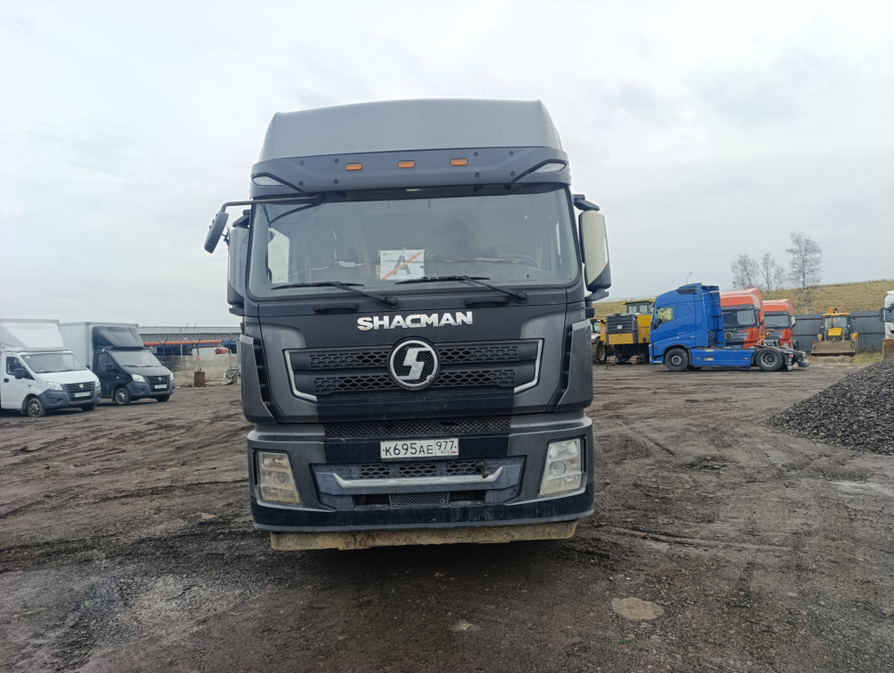 Shacman (Shaanxi) SX* 6x4 Седельный тягач SX42584V324 (Дизельный, 11,6 л, 423 л.с., МТ)