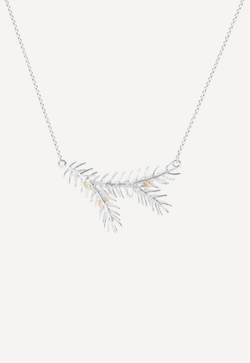 Колье из серебра "Заснеженная еловая ветка"