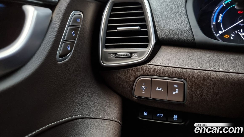 Hyundai Grandeur (Azera) IG Hybrid Exclusive (08.2019)