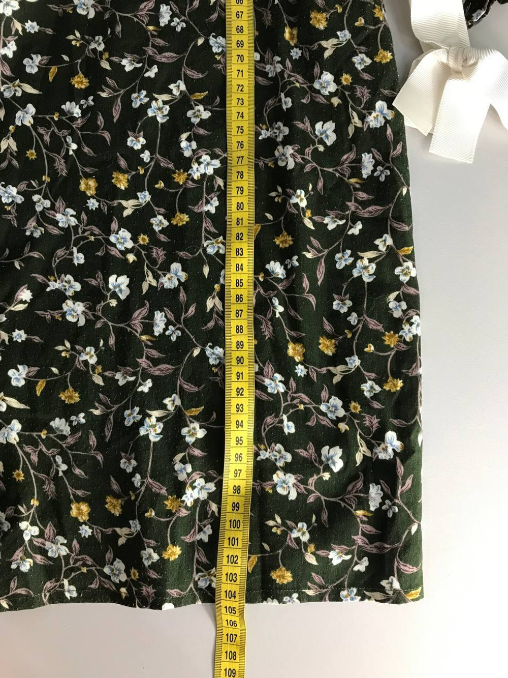 Платье Melio для романтического образа, визуально на 50 размер