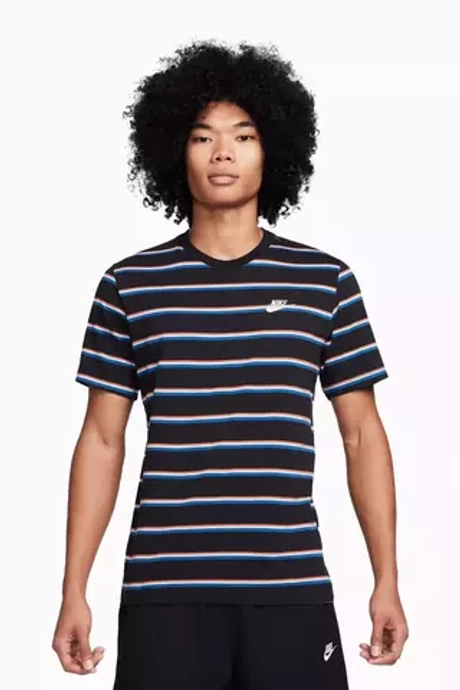 Футболка Nike Sportswear Club