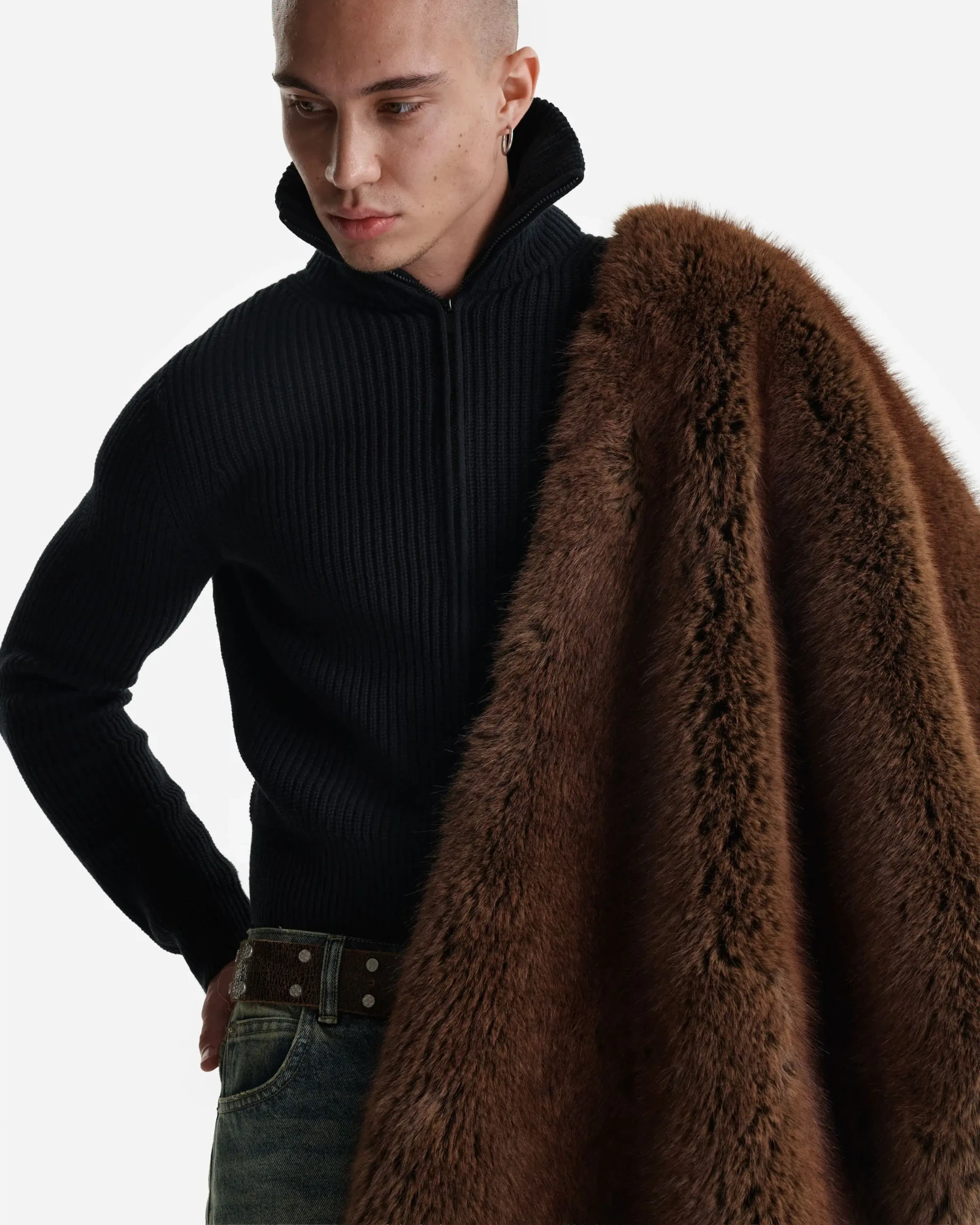 Шарф из экомеха светло-коричневый