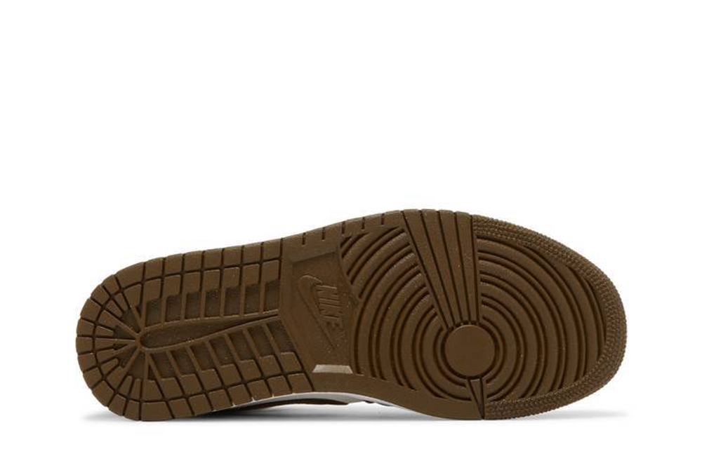 Кроссовки Jordan Air Jordan 1 Low Se "Light Olive" (Женская размерная сетка)