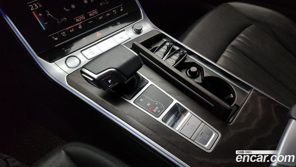 Audi A6 (C8) 45 TFSI Premium (08.2020)