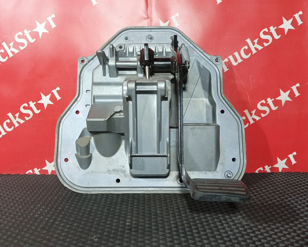 Педальный узел тормоза 2019г