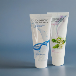 FOODAHOLIC Крем для рук набор FOODAHOLIC NATURAL TOUCH MOISTURE HAND CREAM коллаген,акация 2шт по 100мл