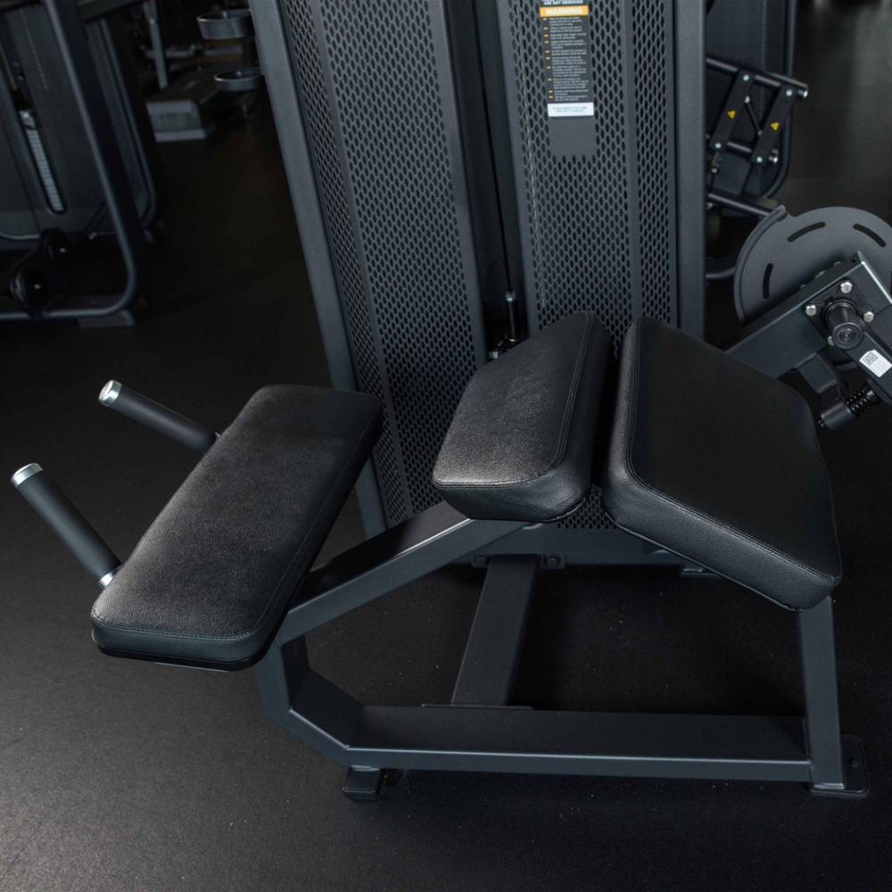 U3001D (E5001) Сгибание ног лежа. Стек 94 кг