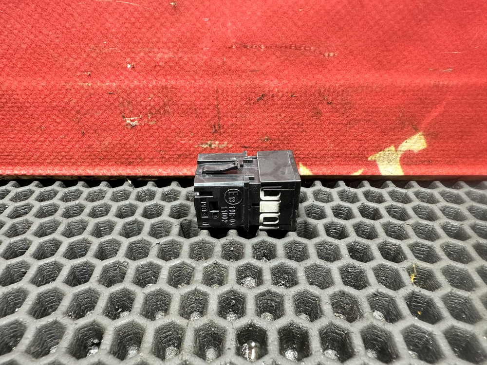 Кнопка блокировки дифференциала