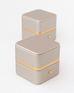 Квадратный футляр «Василий» под кольцо и небольшие серьги