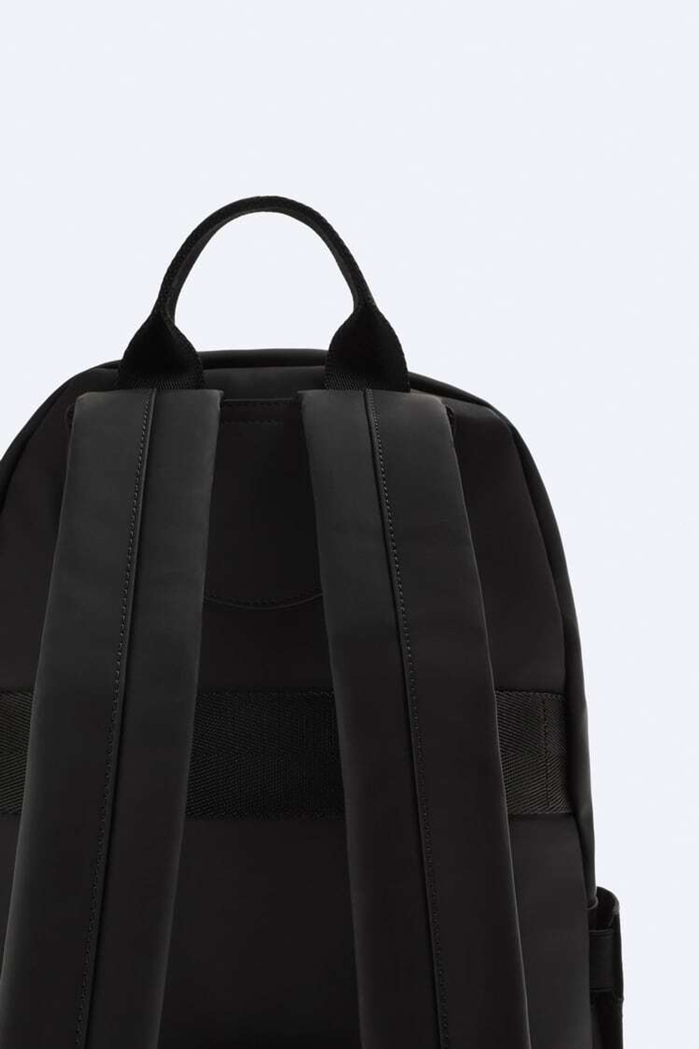 ZARA ПРОРЕЗИНЕННЫЙ РЮКЗАК, ЧЕРНЫЙ