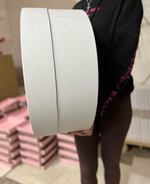 Короткая коробка 50х20 см Цвет;Белый . В розницу 1500 рублей.