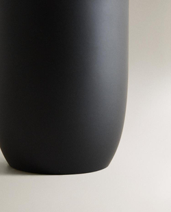 ZARA HOME СТАКАН ДЛЯ ЗУБНЫХ ЩЕТОК ИЗ СМОЛЫ, ЧЕРНЫЙ