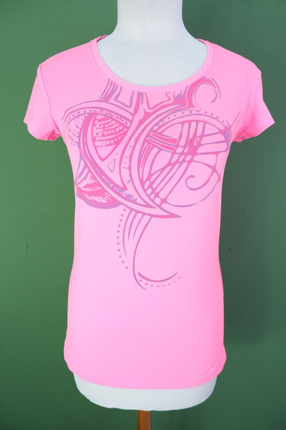 Футболка спортивная, яркая 42-44 размер