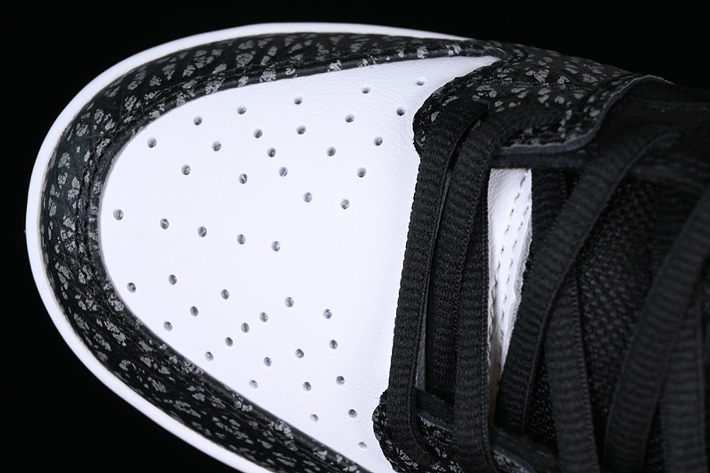 Nike SB Dunk Low atmos Elephant
