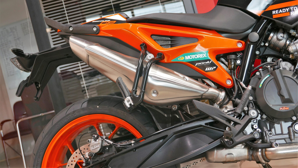 KTM 890 DUKE GP