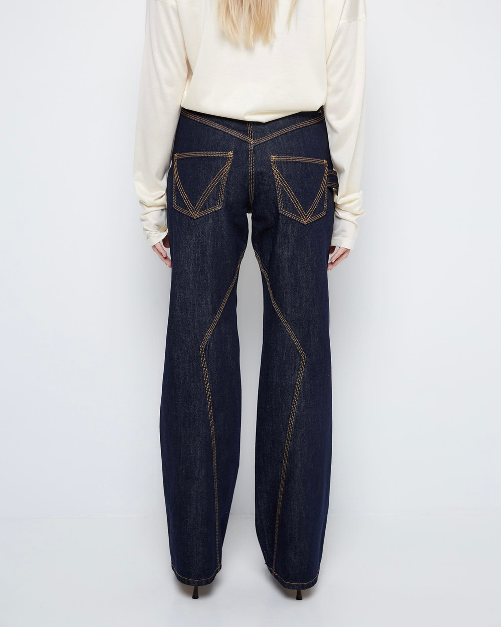 Джинсы с декоративными строчками темно-синий