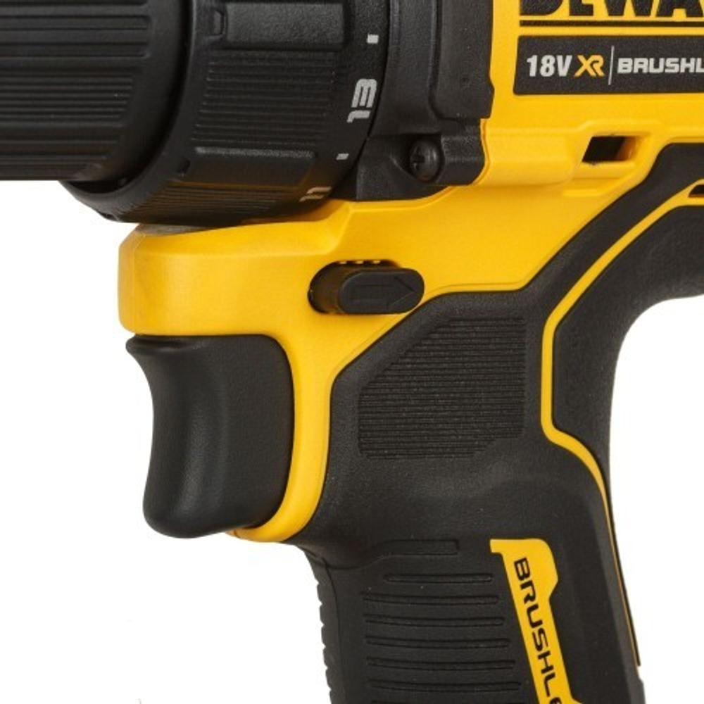 Дрель-шуруповерт аккумуляторная DeWALT DCD 708 P2T бесщеточная DCD708P2T