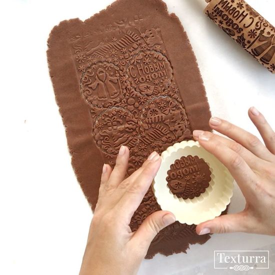 Малая скалка с узором С Новым годом