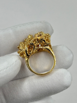 Кольцо с кристаллами