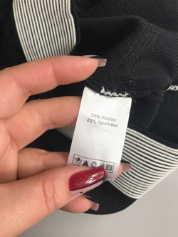 Платье Bebe лаконичное, визуально на 40/42 размер