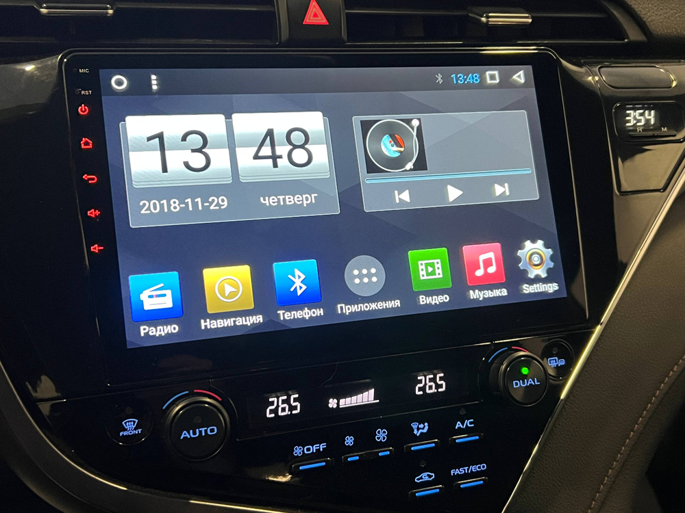 Toyota Camry, 2019 год