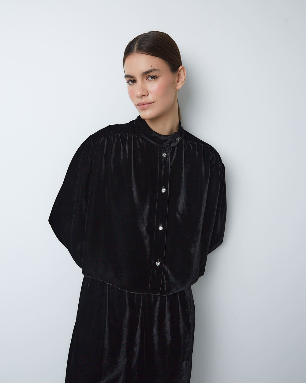 Комплект: блуза и брюки из шелкового бархата черный